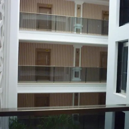 Aqua Homes Appartement
